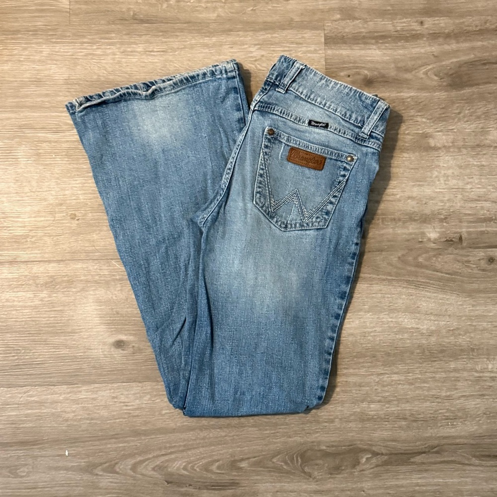 Wrangler wide leg jeans